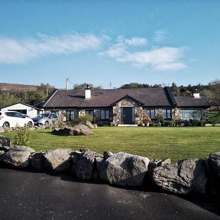 Great Lawn Kinisi 16K From The Town Centre V93 Hv56 Laune Bridge Exterior foto